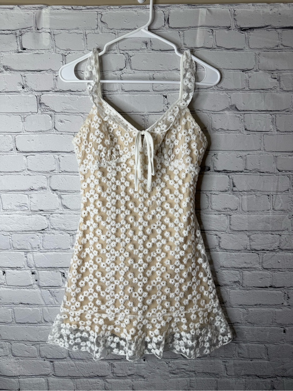 Lulus Charmaine white  Floral Lace Mini Dress XS